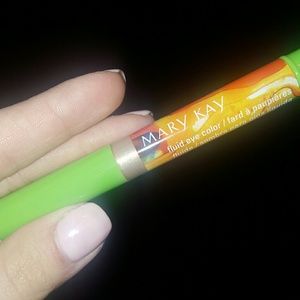 Brand New Mary Kay Fluid Eye Color & 2 Lip Glosses
